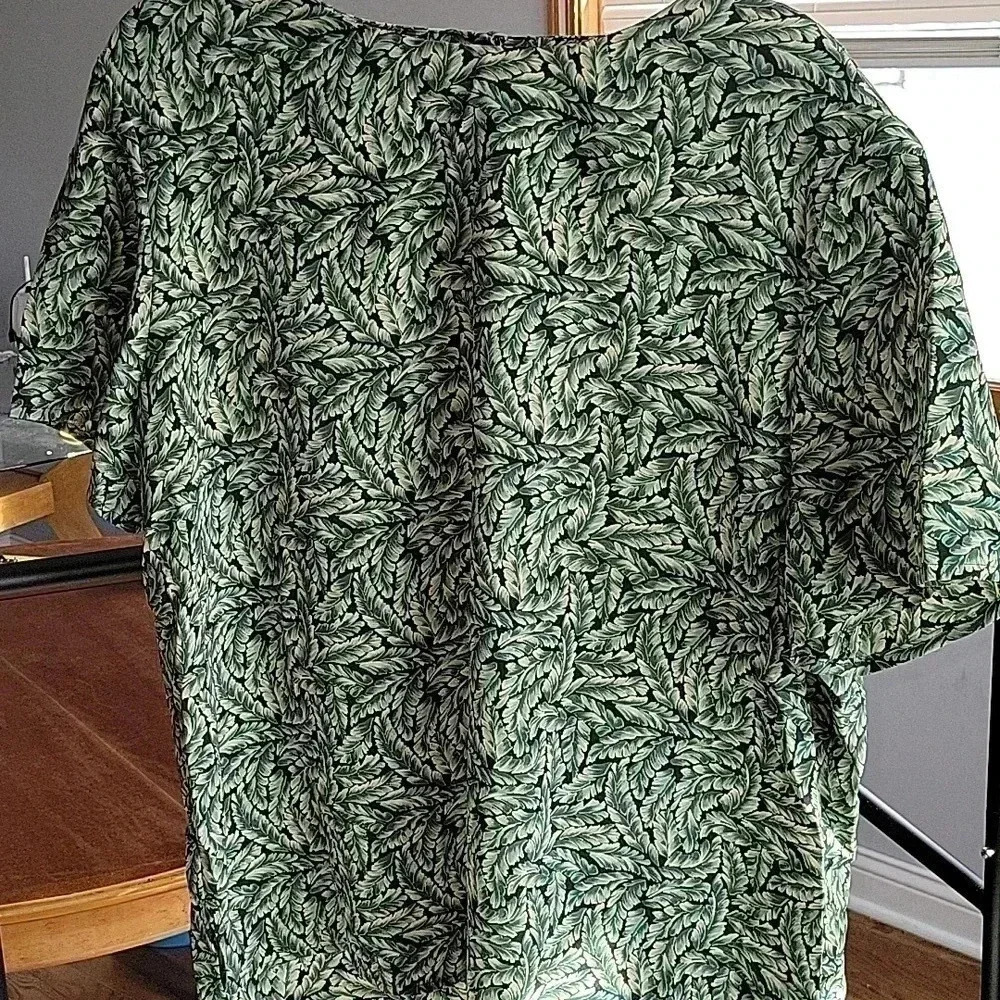 Maggie Sweet Green  and Blue Leaf Print Top Size 1X